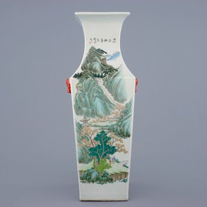 A Chinese famille rose and cianjiang cai square vase with birds among flowers and a landscape, 19/20th C. — photo 2