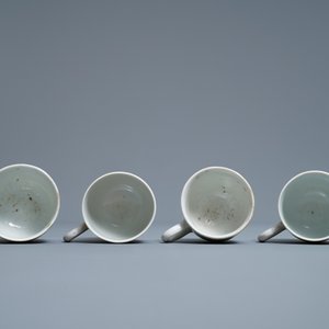 A Chinese famille rose and gilt Meissen-style 17-piece tea service, Qianlong — photo 27