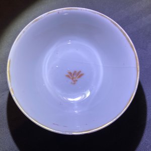 A Chinese famille rose and gilt Meissen-style 17-piece tea service, Qianlong — photo 43