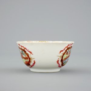 A Chinese famille rose and gilt Meissen style part tea service, Qianlong, 18th C. — 照片 12