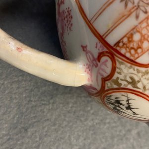 A Chinese famille rose and grisaille cup and saucer with matching jug, Yongzheng — 照片 24