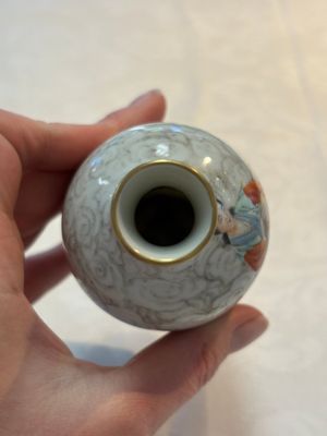 A Chinese famille rose and grisaille 'Zhongkui' vase, Daoguang mark, 20th C. — 照片 6