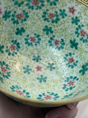 A Chinese famille rose 'antiquities' bowl, Tongzhi mark, 20th C. — photo 7