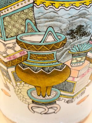 A Chinese famille rose 'Antiquities' dish, Tongzhi mark, 19/20th C. — foto 25