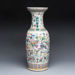 A Chinese famille rose 'Antiquities' vase and a jar — photo 9