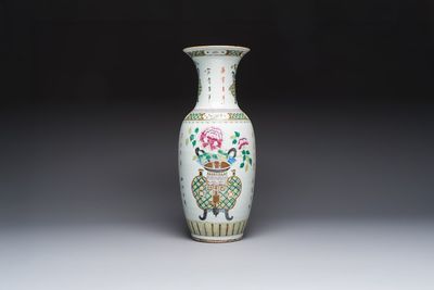 A Chinese famille rose 'Antiquities' vase, signed Zha Bing He Shi 查炳和氏, 19th C.