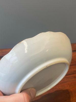 A Chinese famille rose armorial cup and saucer, Qianlong — 照片 7