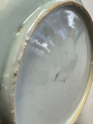 A Chinese famille rose armorial dish with the arms of Goos de Ghyseghem, Vecquemans and Golbeau for the Belgian market, Yongzheng/Qianlong — 照片 10