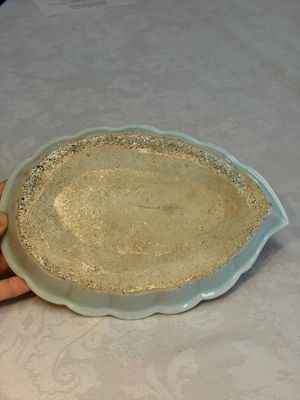 A Chinese famille rose armorial leaf-shaped dish for the Spanish market, Qianlong, ca. 1775 — foto 7