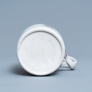 A Chinese famille rose armorial mug and a faux-bois border plate, Qianlong — 照片 9
