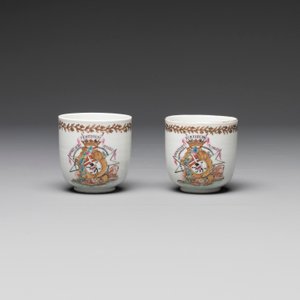 A Chinese famille rose armorial nine-piece service with the arms of Alexandre Lamotte-Baracé, Qianlong, ca. 1786-1789 — photo 14