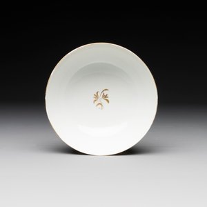 A Chinese famille rose armorial nine-piece service with the arms of Alexandre Lamotte-Baracé, Qianlong, ca. 1786-1789 — photo 26