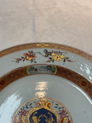 A Chinese famille rose armorial plate with the arms of Carter for the English market, Kangxi, ca. 1722 — photo 6
