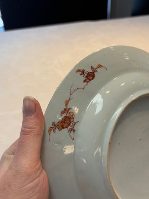 A Chinese famille rose armorial plate with the arms of Carter for the English market, Kangxi, ca. 1722 — photo 9