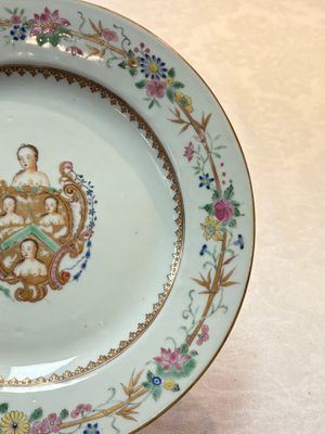 A Chinese famille rose armorial plate with the arms of William Ellis for the English market, Qianlong, ca. 1755 — photo 4