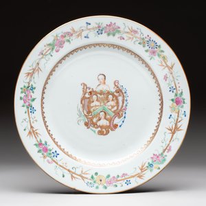 A Chinese famille rose armorial plate with the arms of William Ellis for the English market, Qianlong, ca. 1755 — photo 1