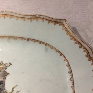 A Chinese famille rose armorial platter and two eggshell saucers after Cornelis Pronk, Yongzheng/Qianlong — photo 7