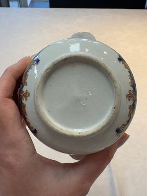 A Chinese famille rose armorial sugar pot with the arms of Van Beeftingh for the Dutch market, Qianlong — photo 7