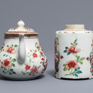 A Chinese famille rose armorial teapot, tea caddy and pattipan, Qianlong — 照片 3