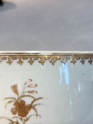 A Chinese famille rose armorial tureen and cover with the arms of van Beeftingh for the Dutch market, Qianlong — photo 14