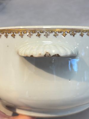 A Chinese famille rose armorial tureen and cover with the arms of van Beeftingh for the Dutch market, Qianlong — photo 15