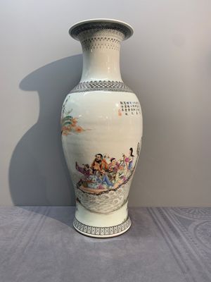 A Chinese famille rose 'Ba Xian Zhu Shou 八仙祝壽' vase, Qianlong mark, 20th C. — photo 3
