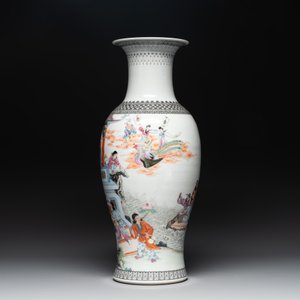 A Chinese famille rose 'Ba Xian Zhu Shou 八仙祝壽' vase, Qianlong mark, 20th C. — photo 2