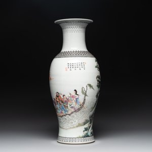 A Chinese famille rose 'Ba Xian Zhu Shou 八仙祝壽' vase, Qianlong mark, 20th C. — photo 3