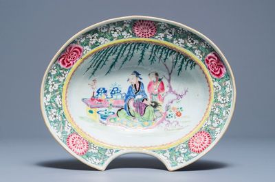 A Chinese famille rose barbers bowl with a scholar and servant, Yongzheng