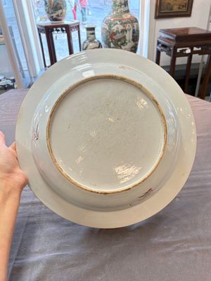 A Chinese famille rose basin with a deer and antiquities, Qianlong — photo 10