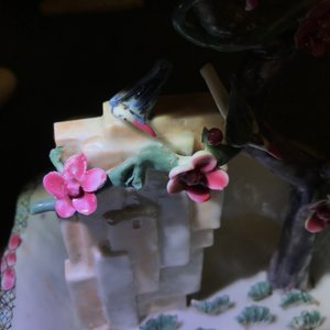 A Chinese famille rose basin with birds, prune tree and a vase, Qianlong — photo 9