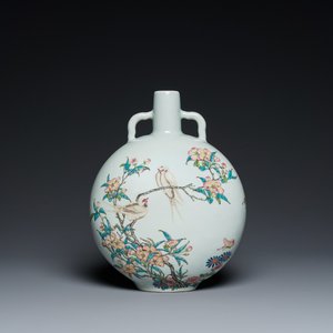 A Chinese famille rose 'bianhu' vase with birds among blossoming branches, Yongzheng mark, 20th C. — 照片 1