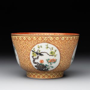 A Chinese famille rose 'bird and flower' bowl, 19th C. — photo 3