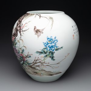 A Chinese famille rose 'birds among blossoming branches' vase, Xianfeng mark, Republic — foto 2