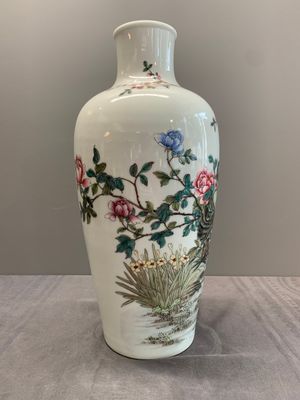 A Chinese famille rose 'birds among blossoming branches' vase, Yongzheng mark, Republic — photo 2