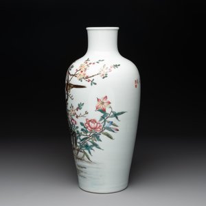 A Chinese famille rose 'birds among blossoming branches' vase, Yongzheng mark, Republic — photo 2