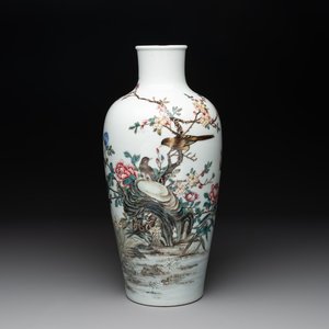 A Chinese famille rose 'birds among blossoming branches' vase, Yongzheng mark, Republic — photo 1