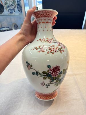 A Chinese famille rose 'birds among flowering branches' vase, Qianlong mark, 20th C. — photo 4