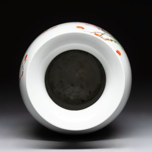 A Chinese famille rose 'birds among flowering branches' vase, Qianlong mark, Republic — photo 5