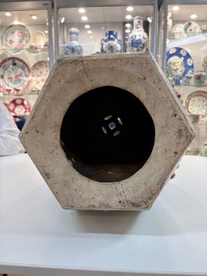 A Chinese famille rose blue and yellow-ground hexagonal garden seat, 19th C. — photo 8
