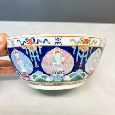 A Chinese famille rose blue-ground 'Baragon Tumed' octagonal bowl — photo 5