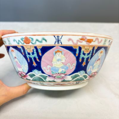 A Chinese famille rose blue-ground 'Baragon Tumed' octagonal bowl — photo 2