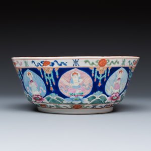 A Chinese famille rose blue-ground 'Baragon Tumed' octagonal bowl — photo 5