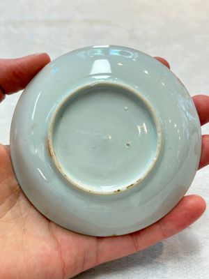 A Chinese famille rose blue-ground cup and saucer, and a 'faux-bois' cup and saucer, Yongzheng/Qianlong — photo 15