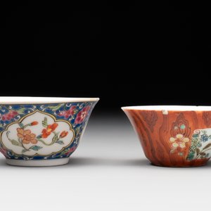 A Chinese famille rose blue-ground cup and saucer, and a 'faux-bois' cup and saucer, Yongzheng/Qianlong — photo 6