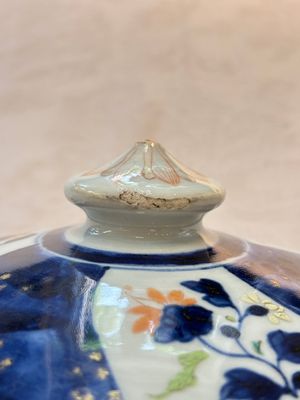 A Chinese famille rose blue-ground tureen, cover and stand, Qianlong — 照片 13