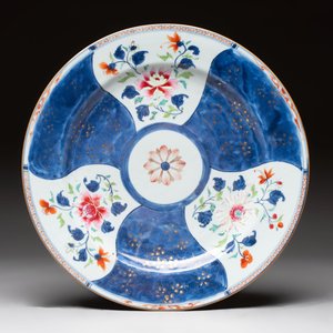 A Chinese famille rose blue-ground tureen, cover and stand, Qianlong — 照片 8