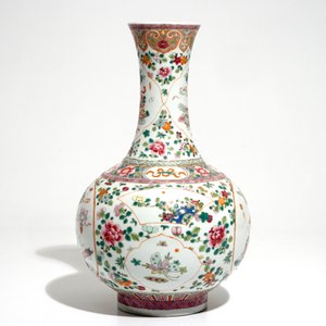 A Chinese famille rose bottle vase, Guangxu mark, 20th C. — photo 4