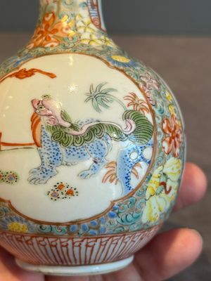A Chinese famille rose bottle vase, Ju Ren Tang 居仁堂製 mark, Republic — 照片 11