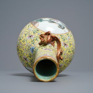 A Chinese famille rose bottle vase with landscape medallions, Qianlong mark, Republic — photo 6